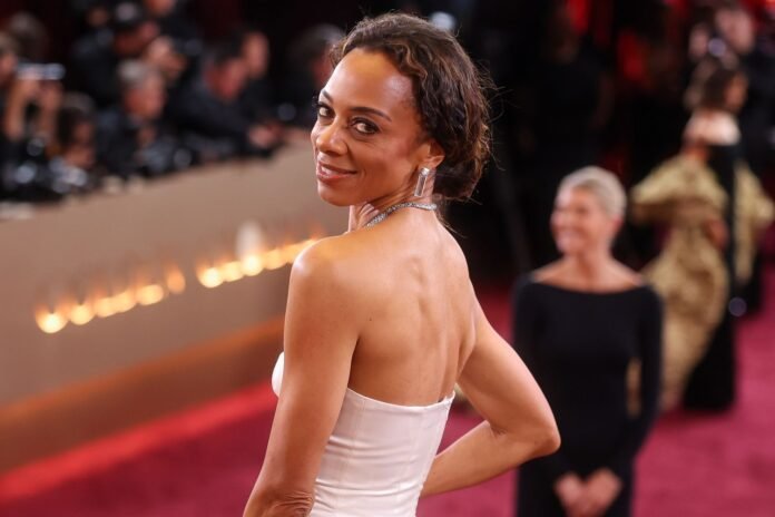 Golden Globes 2026 Reporter Hits Back at Criticism for Her Red Carpet Look