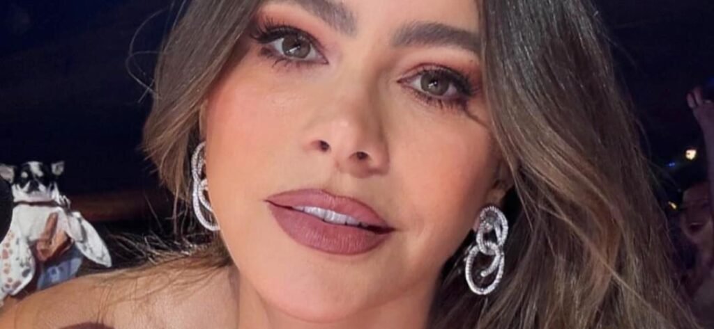 Sofia Vergara 'Mind-Blowing' Sunkissed In Cheeky Swimsuit On Italy Terrace